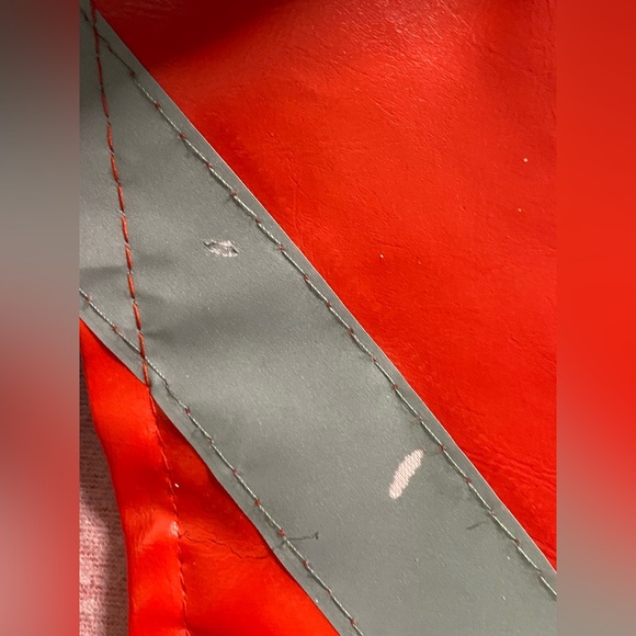 Dog rain coat - Picture 9 of 11